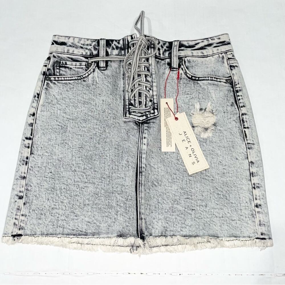 Alice + Olivia acid wash denim tie-up skirt in size 25 NEW High Rise